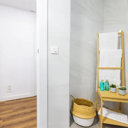 Florit Flats - The Apolo *