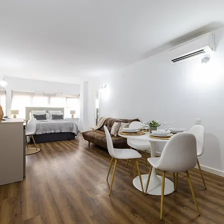 Florit Flats - The Apolo Apartamento